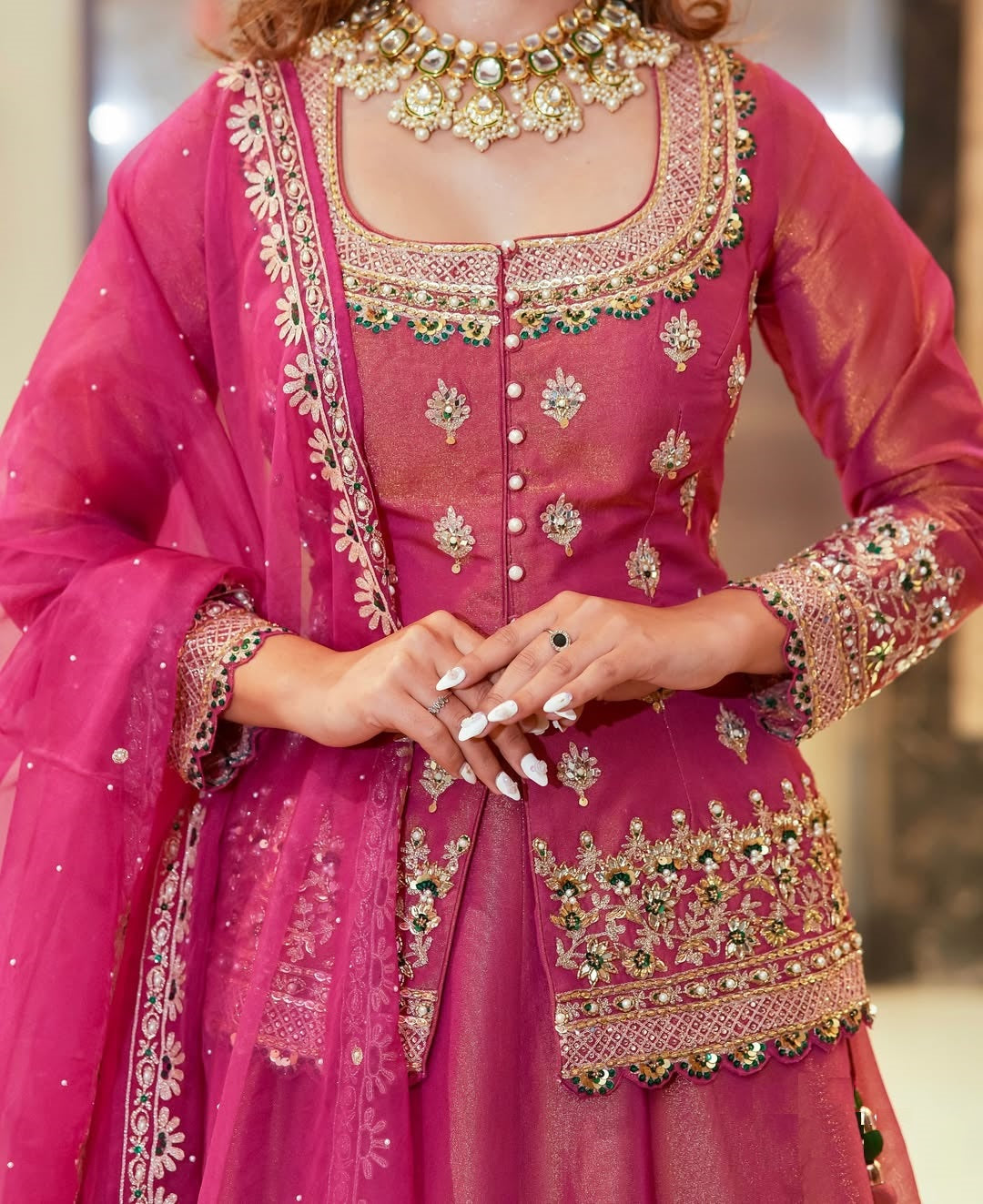 Luxurious Ethnic Lehenga Suit Set with Exquisite Embroidery